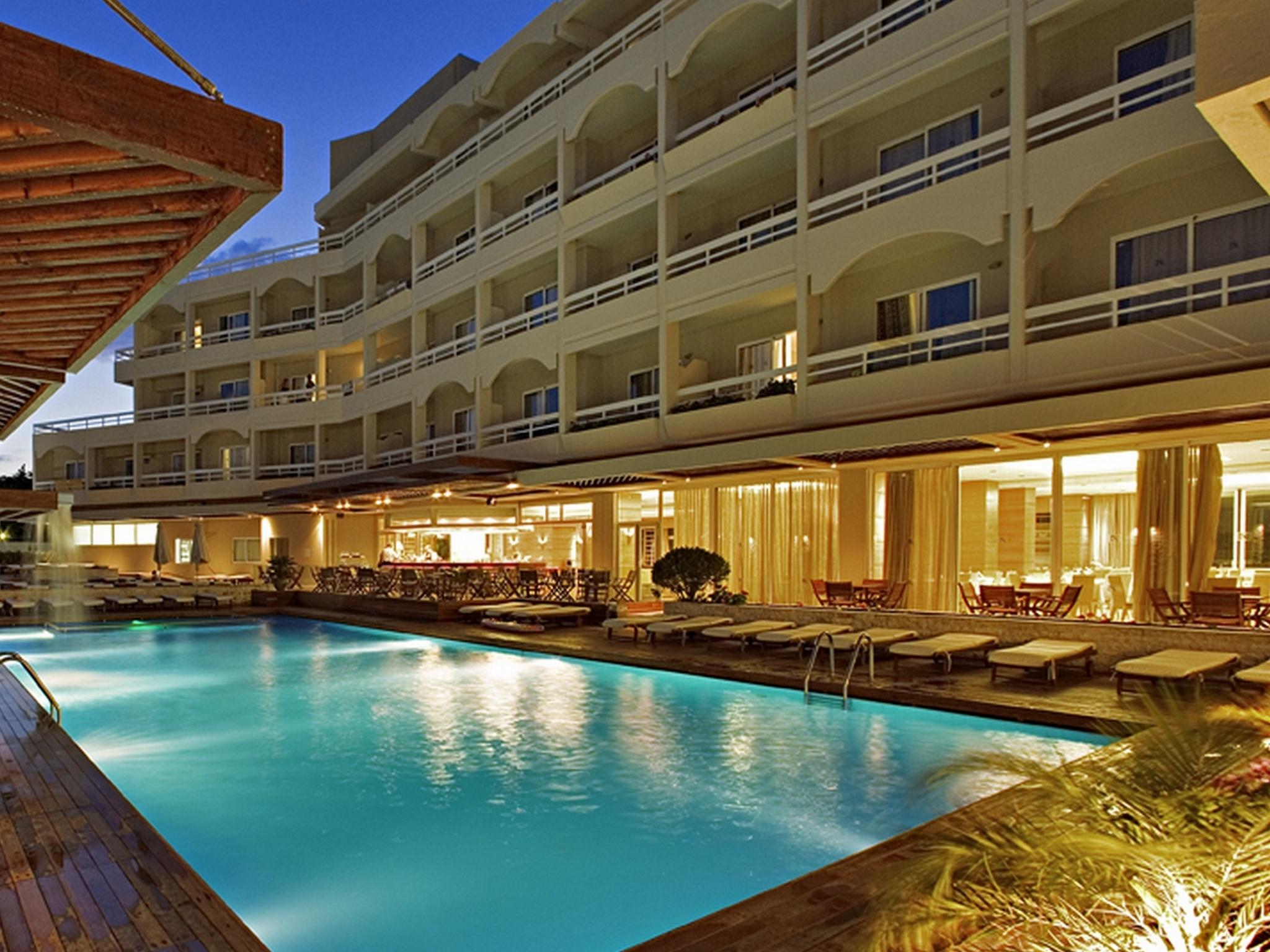 โรงแรมอาธีเนี่ยน Rhodes City ภายนอก รูปภาพ