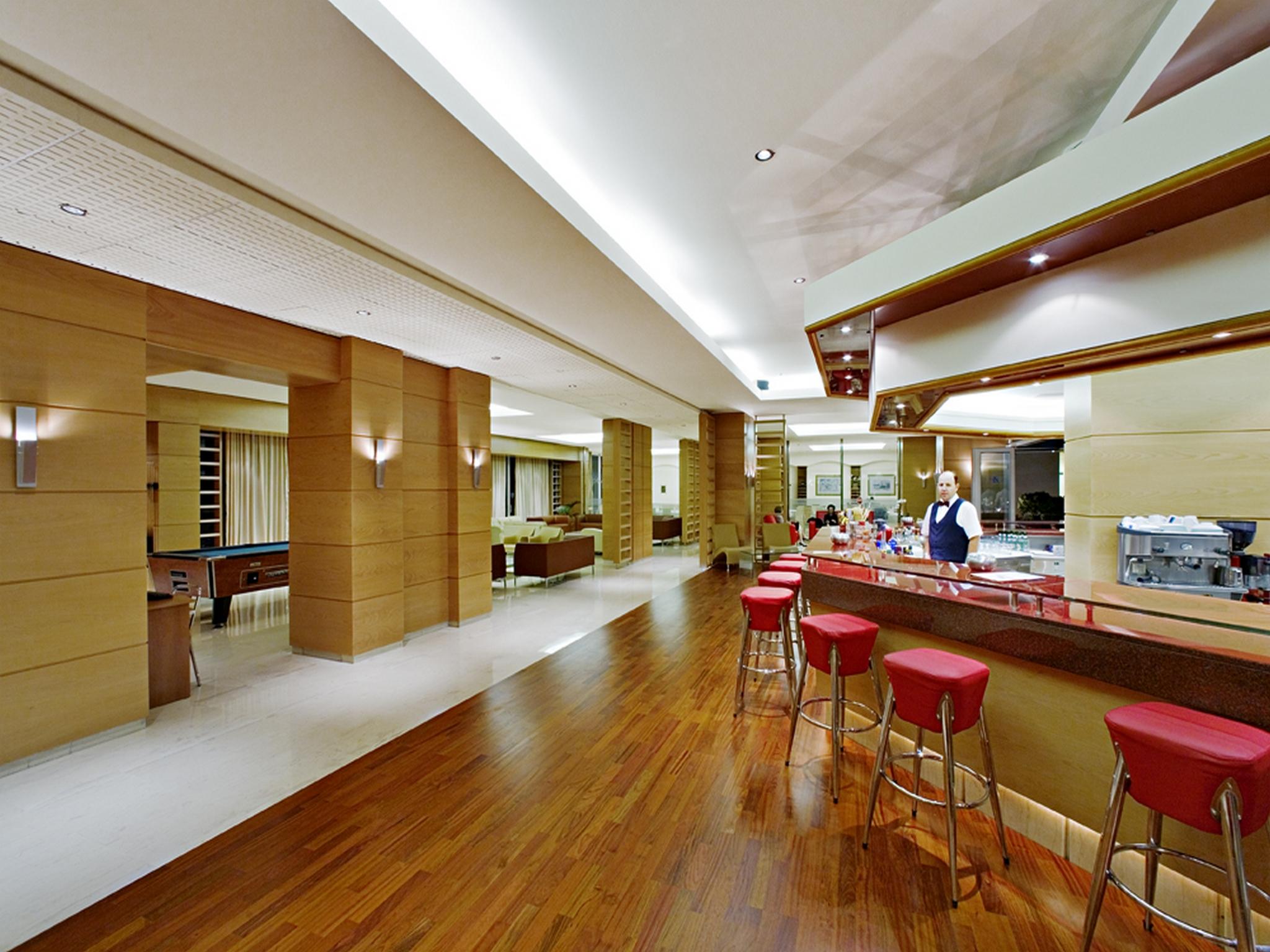 โรงแรมอาธีเนี่ยน Rhodes City ภายนอก รูปภาพ