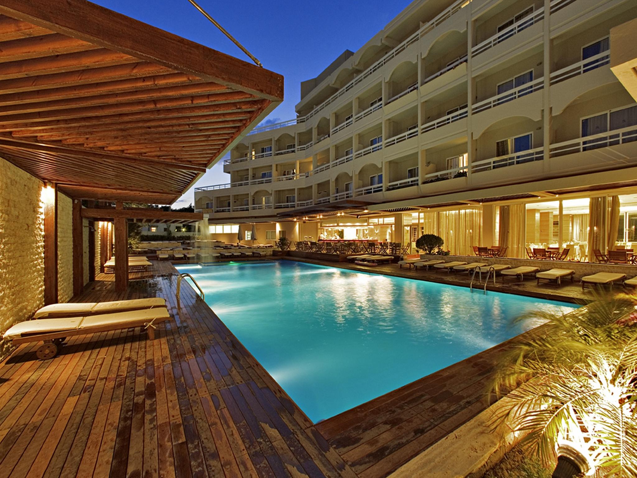 โรงแรมอาธีเนี่ยน Rhodes City ภายนอก รูปภาพ