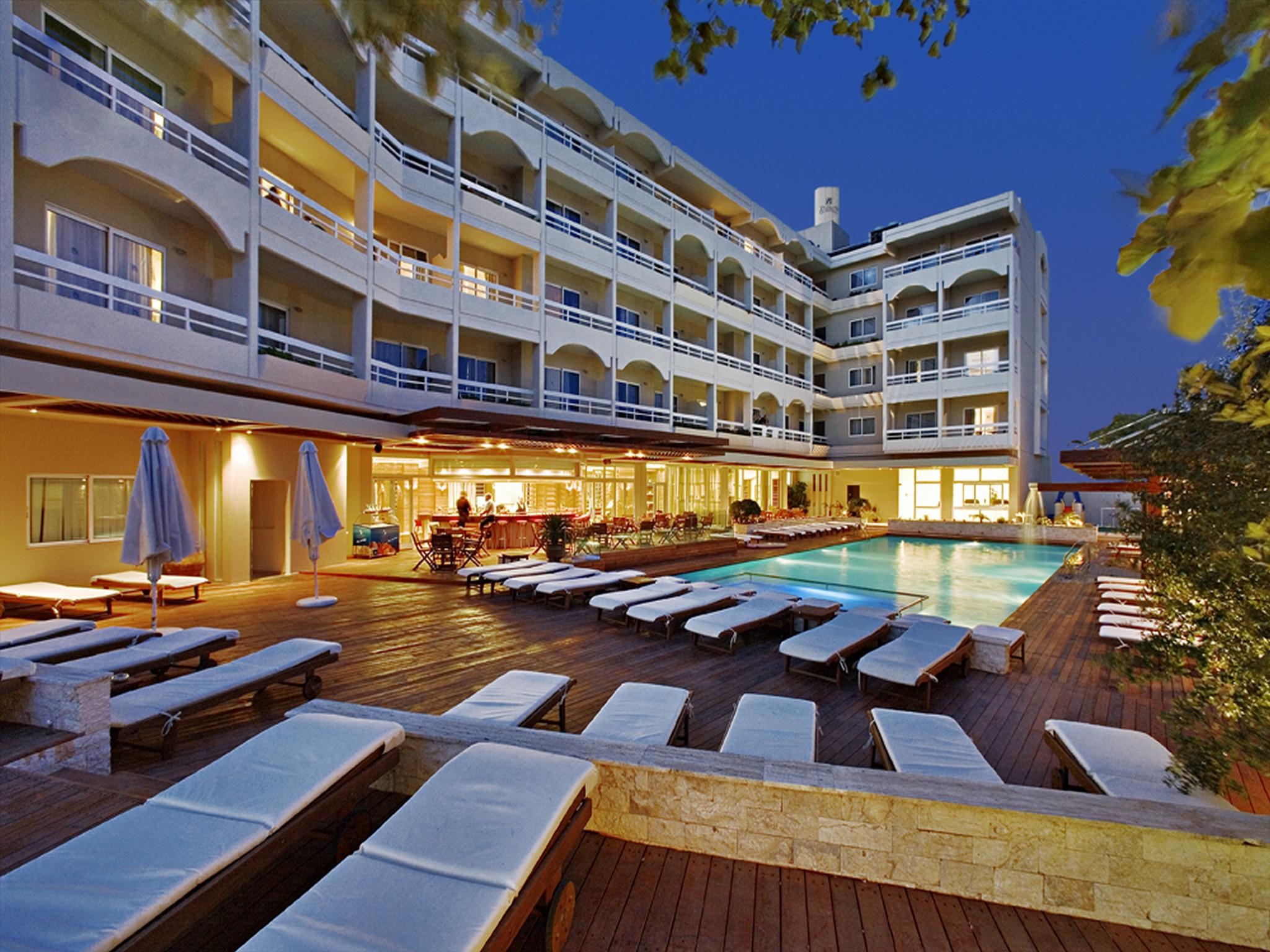 โรงแรมอาธีเนี่ยน Rhodes City ภายนอก รูปภาพ