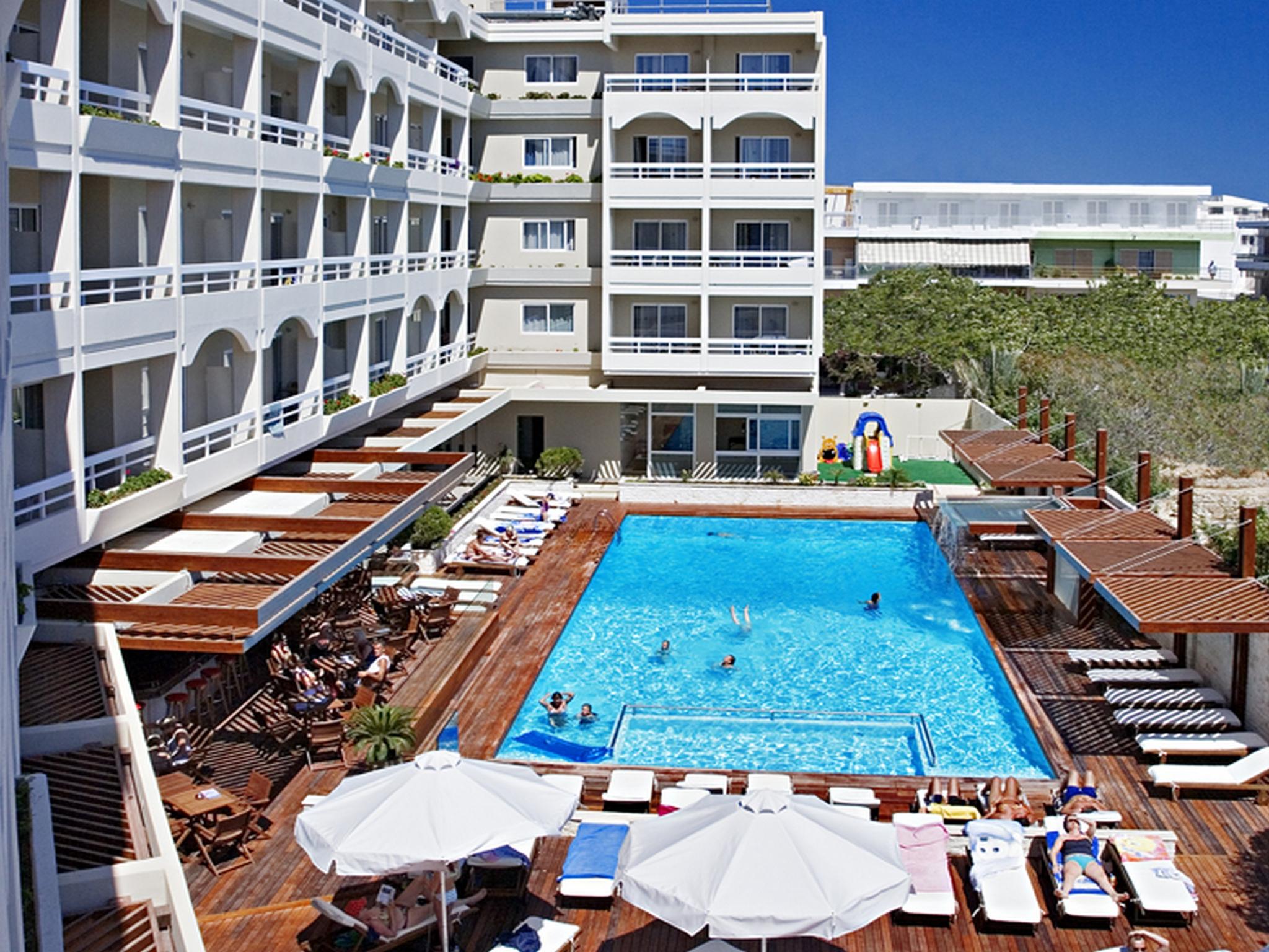 โรงแรมอาธีเนี่ยน Rhodes City ภายนอก รูปภาพ