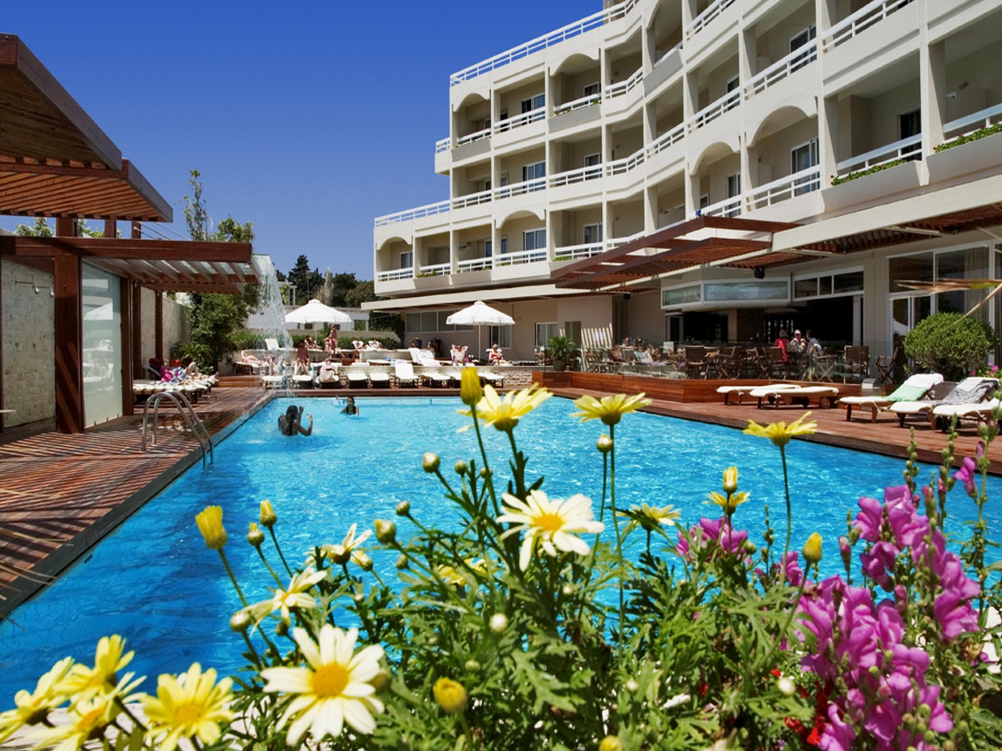 โรงแรมอาธีเนี่ยน Rhodes City ภายนอก รูปภาพ
