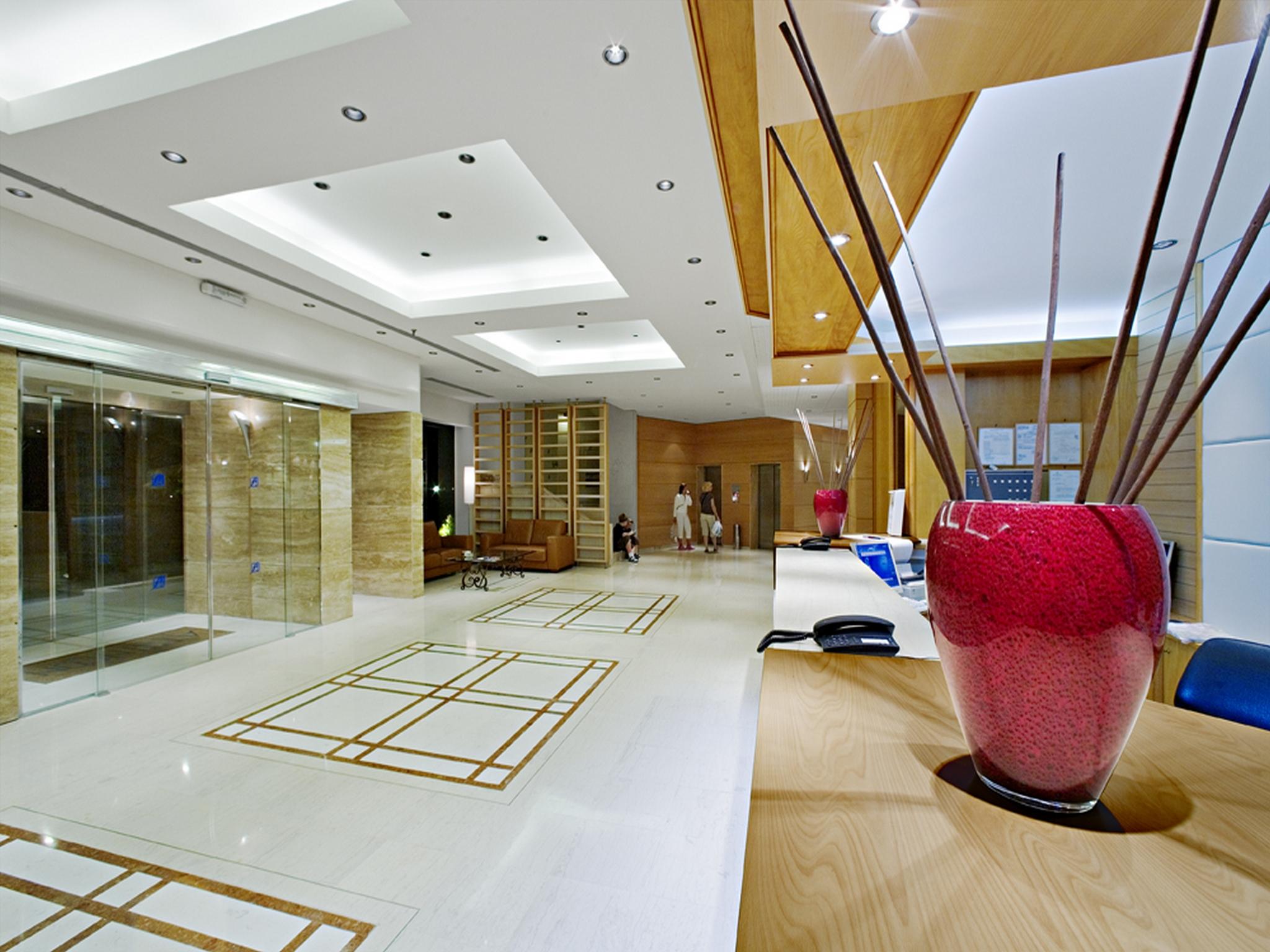 โรงแรมอาธีเนี่ยน Rhodes City ภายนอก รูปภาพ